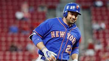 Adrian Gonzalez Net Worth