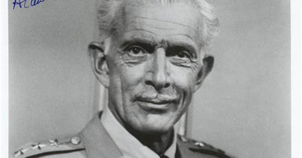 Alan Napier Net Worth