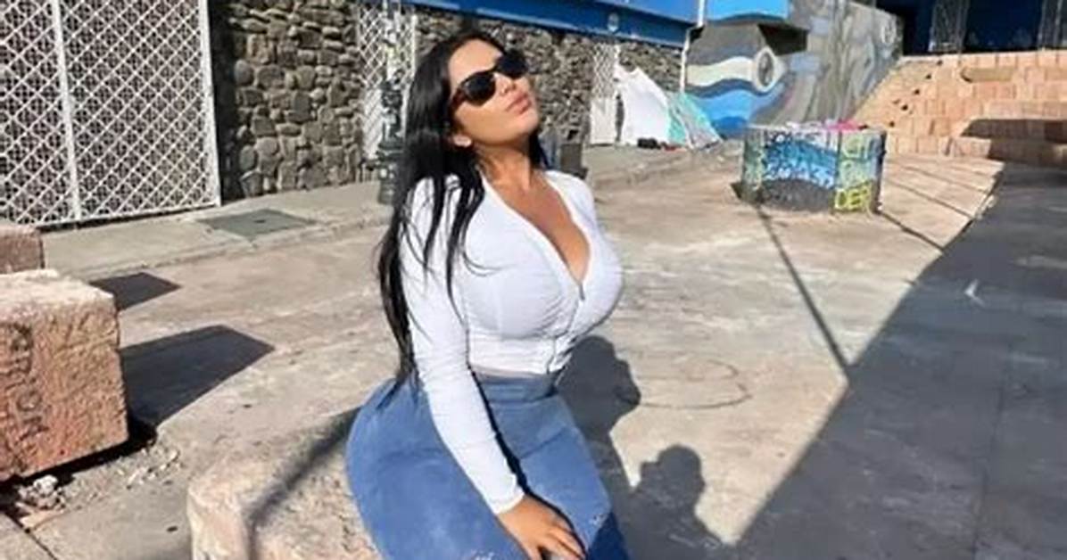 Alejandra %C3%81Valos Net Worth 150. Jpg