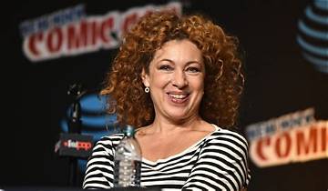 Alex Kingston Net Worth