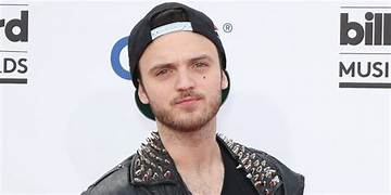 Alexander Deleon Net Worth