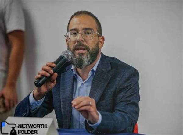 Alexander Otaola Net Worth