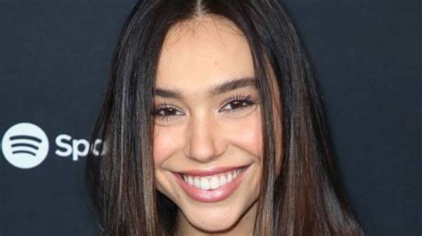 Alexis Ren Net Worth