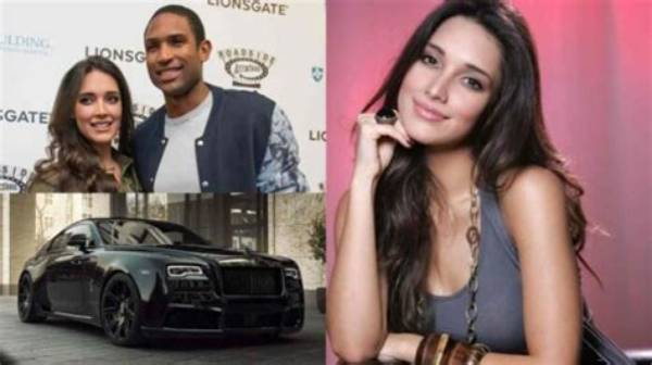 Amelia Vega Net Worth