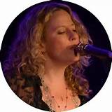 Amy Helm Net Worth