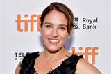 Amy Jo Johnson Net Worth
