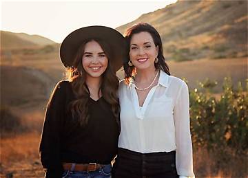 Andrea Arlington-Dunne - Net Worth 2018, Bio & Wiki