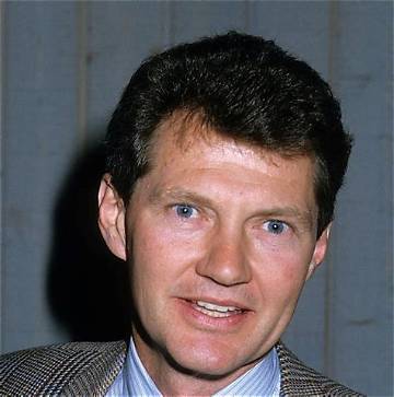 Andrew Robinson Net Worth