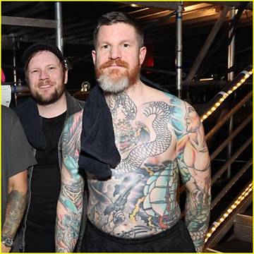 Andy Hurley Net Worth