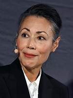 Anne E. Curry Net Worth
