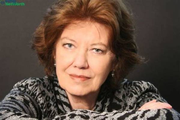 Anne Perry Net Worth