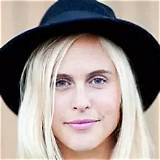Annie Mcelwain Net Worth