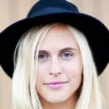 Annie Mcelwain Net Worth