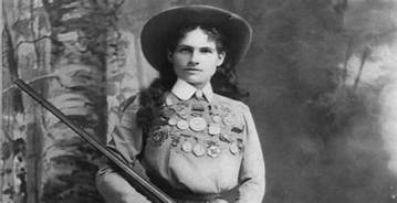 Annie Oakley Net Worth
