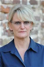 Anona Tolar Net Worth