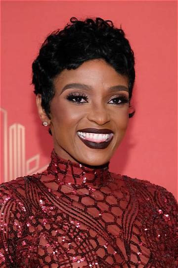 Ariane Davis Net Worth