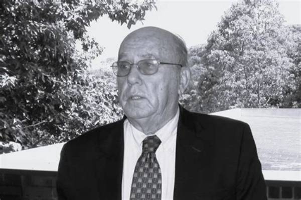 Armando De La Torre Net Worth