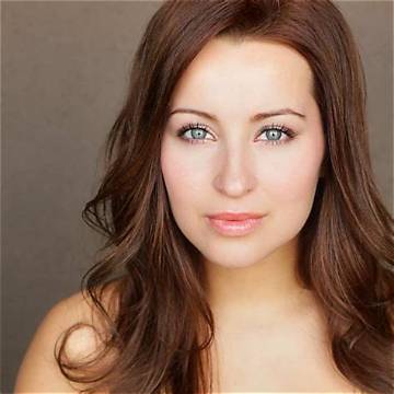 Ashley Leggat Net Worth