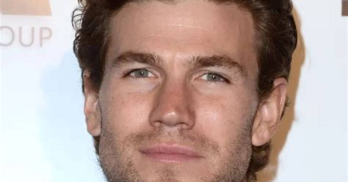 Austin Stowell Net Worth