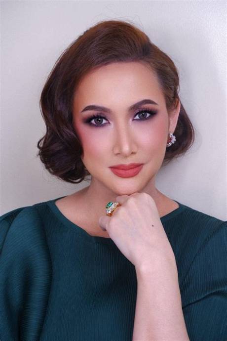 Ayen Munji-Laurel Net Worth