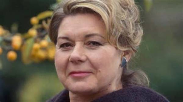Barbara Flynn Net Worth