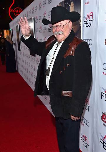 Barry Corbin Net Worth