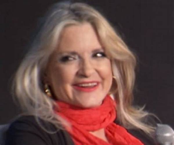 Beatrice Welles Net Worth