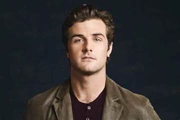 Beau Mirchoff Net Worth
