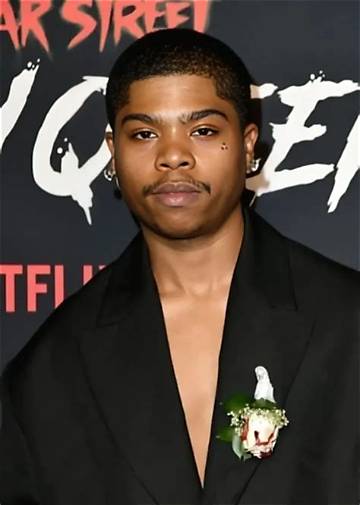 Benjamin Flores Jr. Net Worth