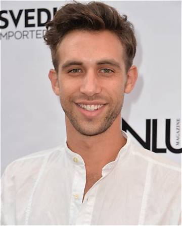 Blake Berris Net Worth