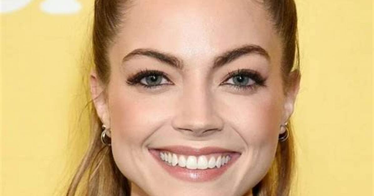 Caitlin Carver Net Worth