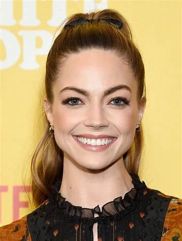 Caitlin Carver Net Worth