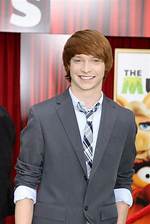 Calum Worthy Net Worth
