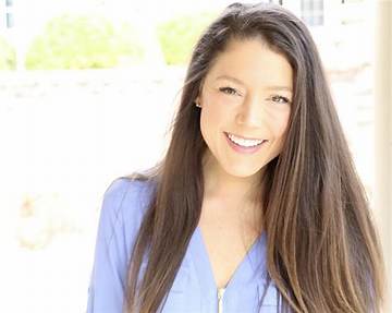 Caralyn Collar Net Worth