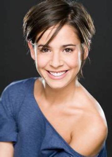 Carlota Olcina Net Worth