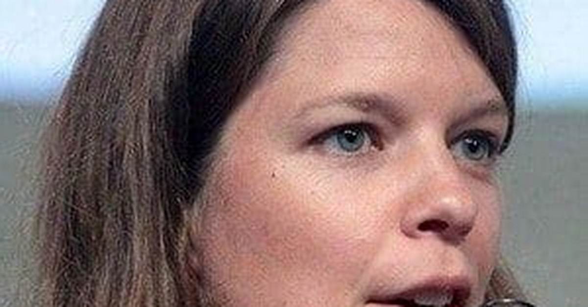 Caroline Dries Net Worth