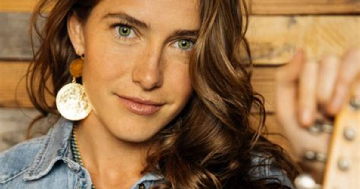 Caroline Jones Net Worth