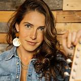 Caroline Jones Net Worth