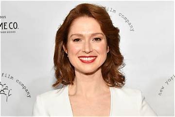 Carrie Kemper Net Worth