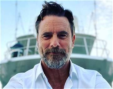 Charles Esten Net Worth