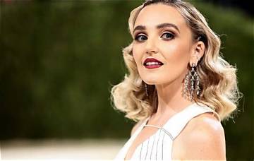 Chloe Fineman Net Worth