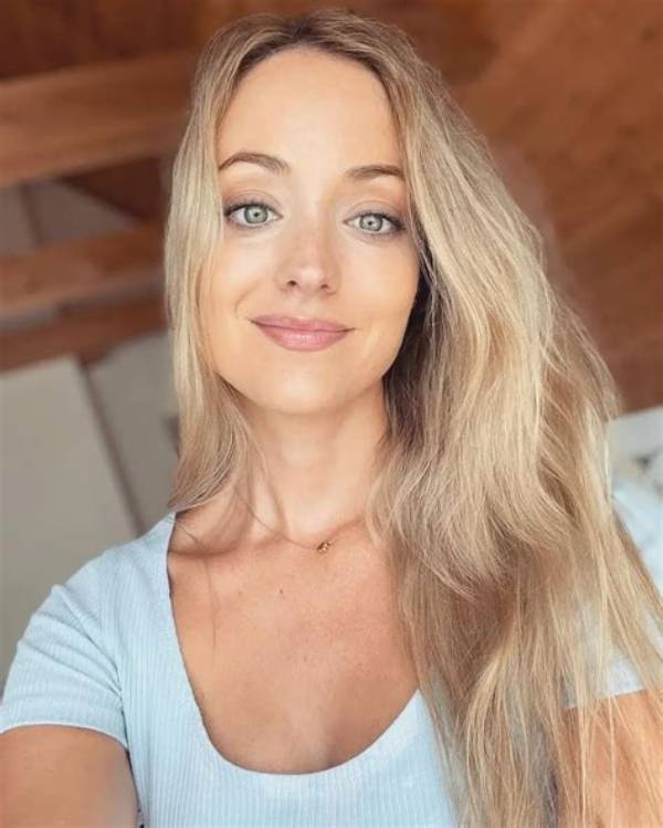 Christina Wolfe Net Worth