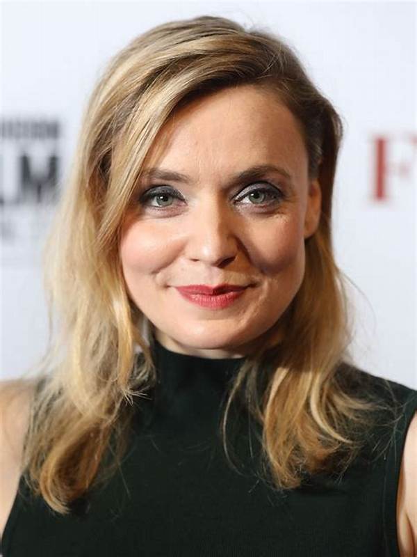 Christine Bottomley Net Worth