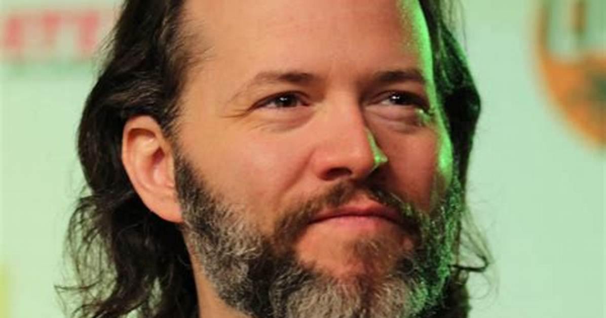 Christopher Daniel Barnes Net Worth