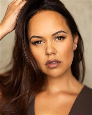 Cian Elyse White Net Worth