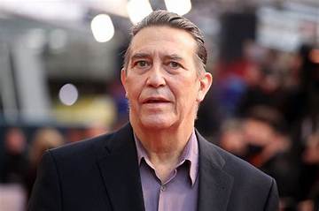 Ciaran Hinds Net Worth