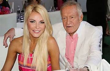 Crystal Harris Net Worth
