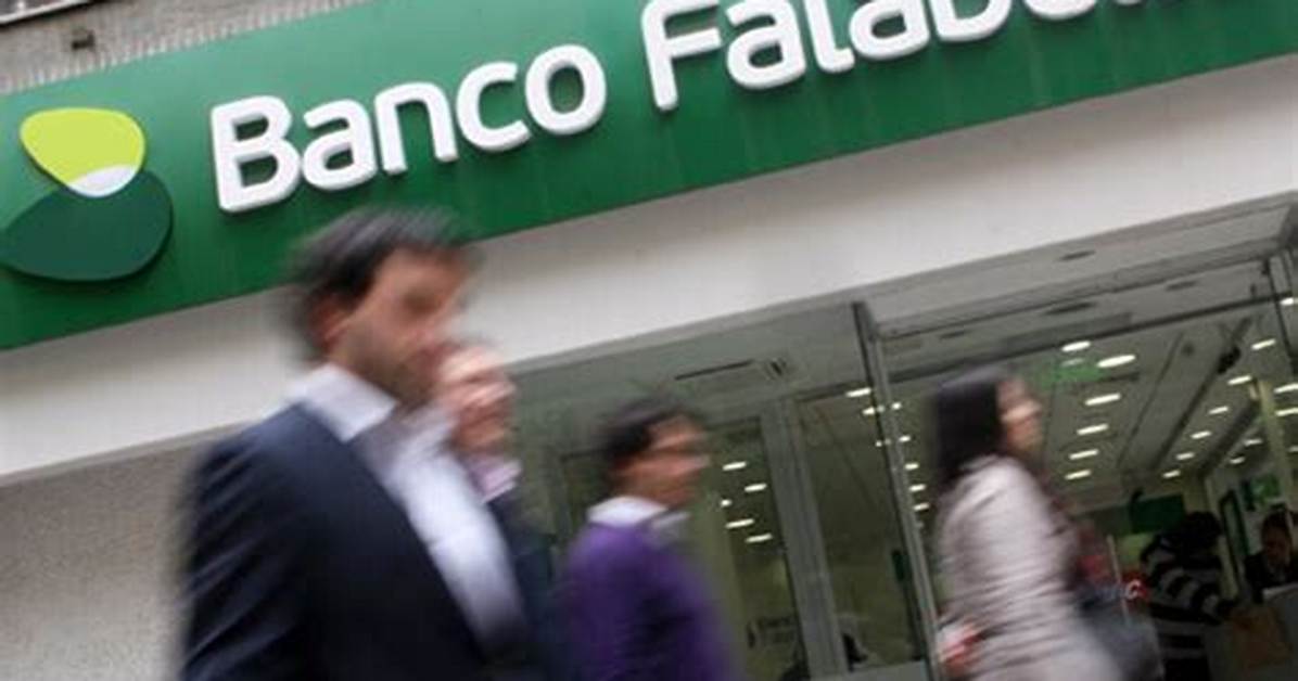 D%C3%A9Bora Falabella Net Worth 1200. Jpg