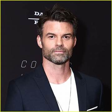Daniel Gillies Net Worth