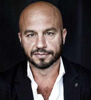 Dar Salim Net Worth